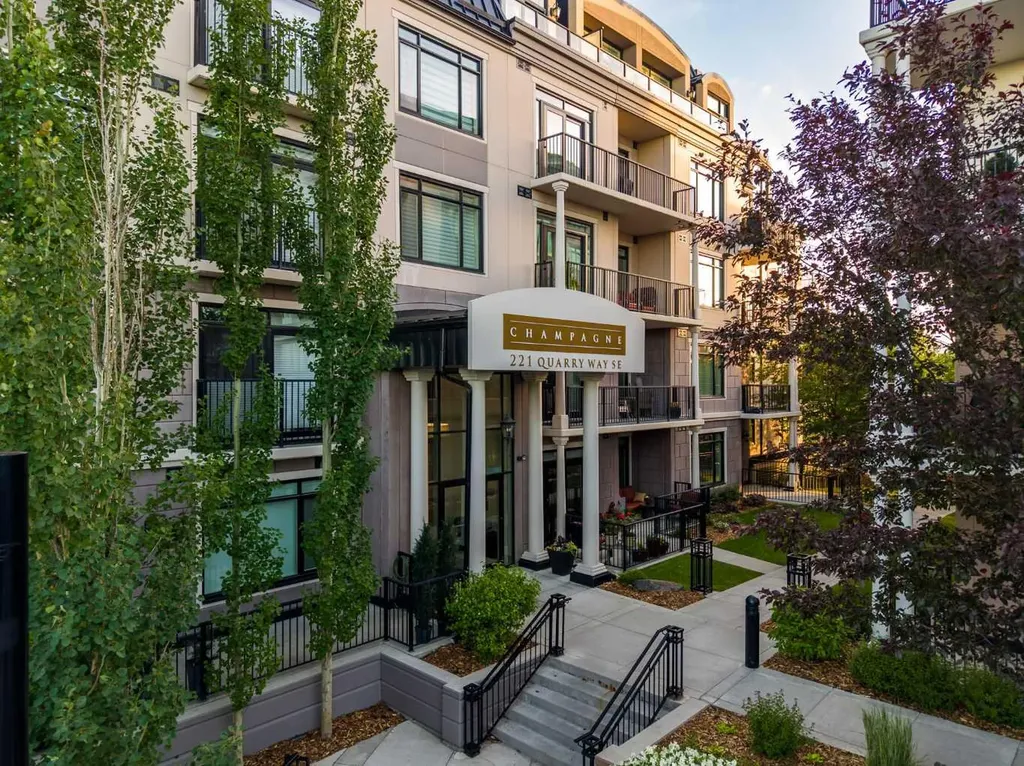 221 Quarry Way SE Calgary AB T2C 5M7
