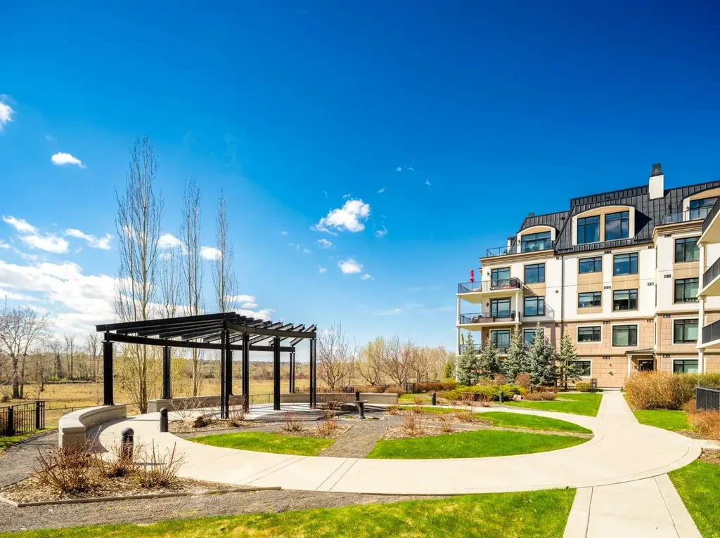 221 Quarry Way SE Calgary AB T2C 5M7
