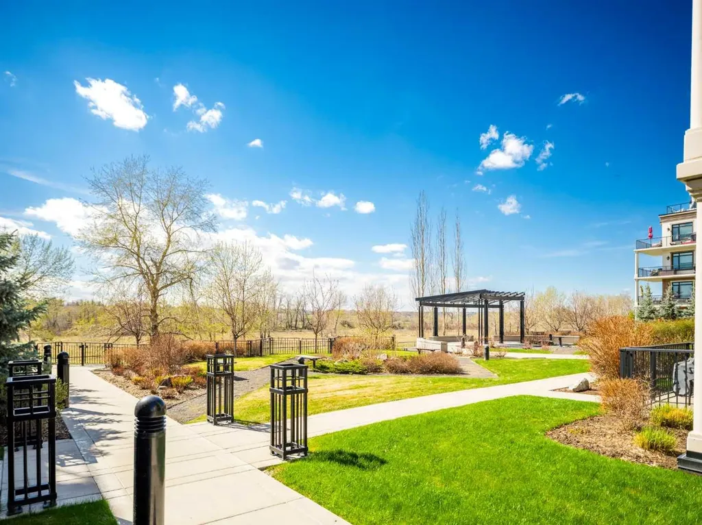221 Quarry Way SE Calgary AB T2C 5M7