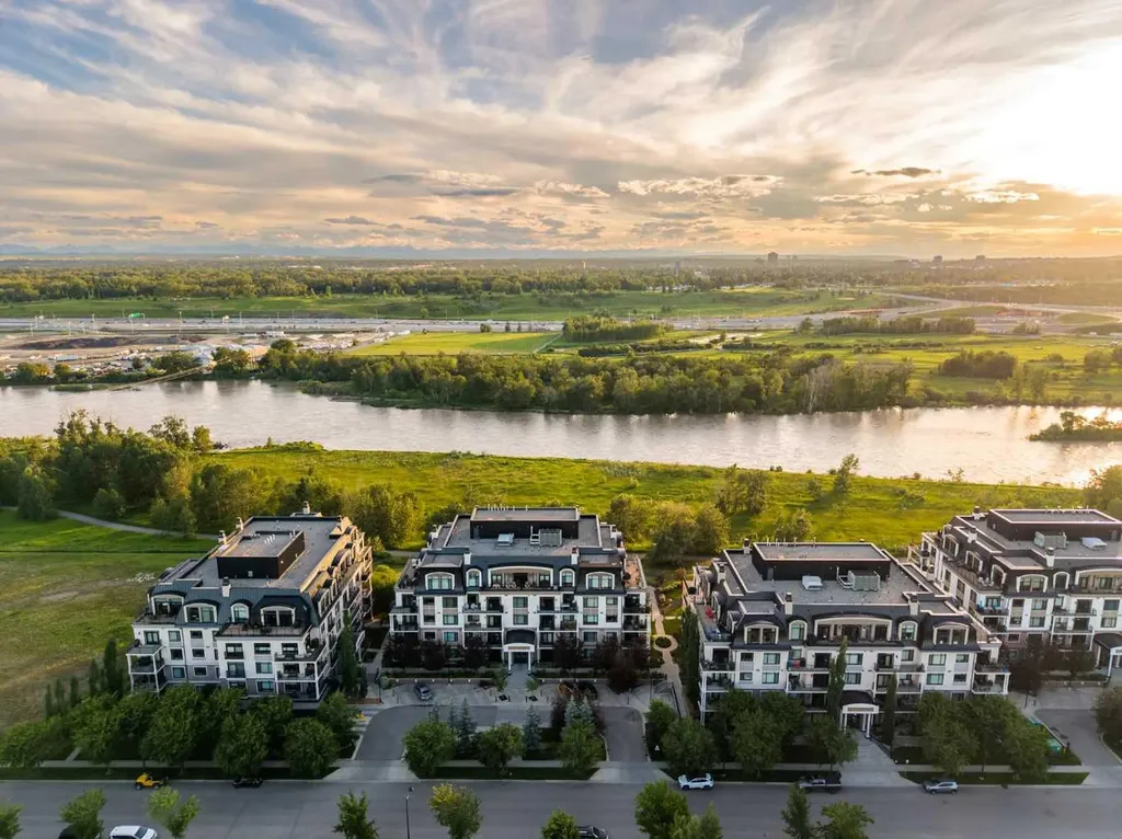 221 Quarry Way SE Calgary AB T2C 5M7