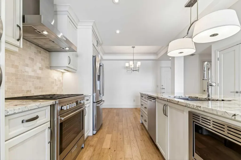 221 Quarry Way SE Calgary AB T2C 5M7