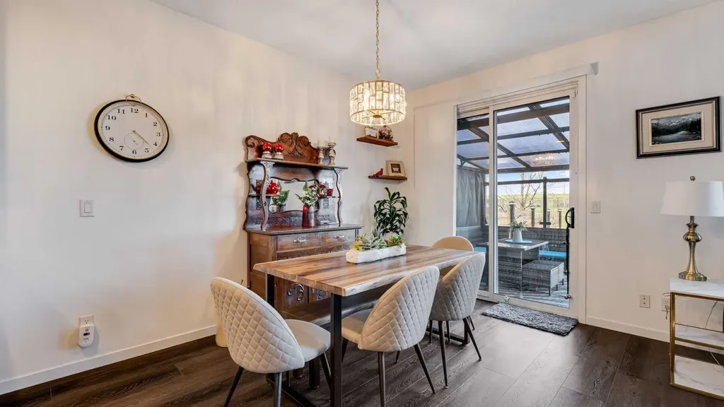 36 New Brighton Landing SE Calgary AB T2Z0S5