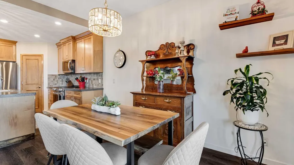 36 New Brighton Landing SE Calgary AB T2Z0S5