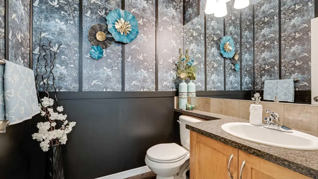 36 New Brighton Landing SE Calgary AB T2Z0S5