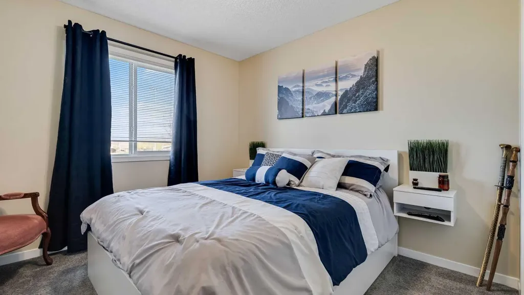 36 New Brighton Landing SE Calgary AB T2Z0S5
