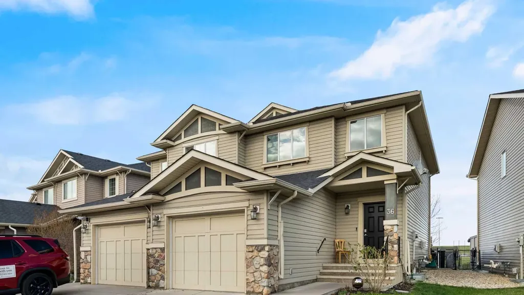 36 New Brighton Landing SE Calgary AB T2Z0S5