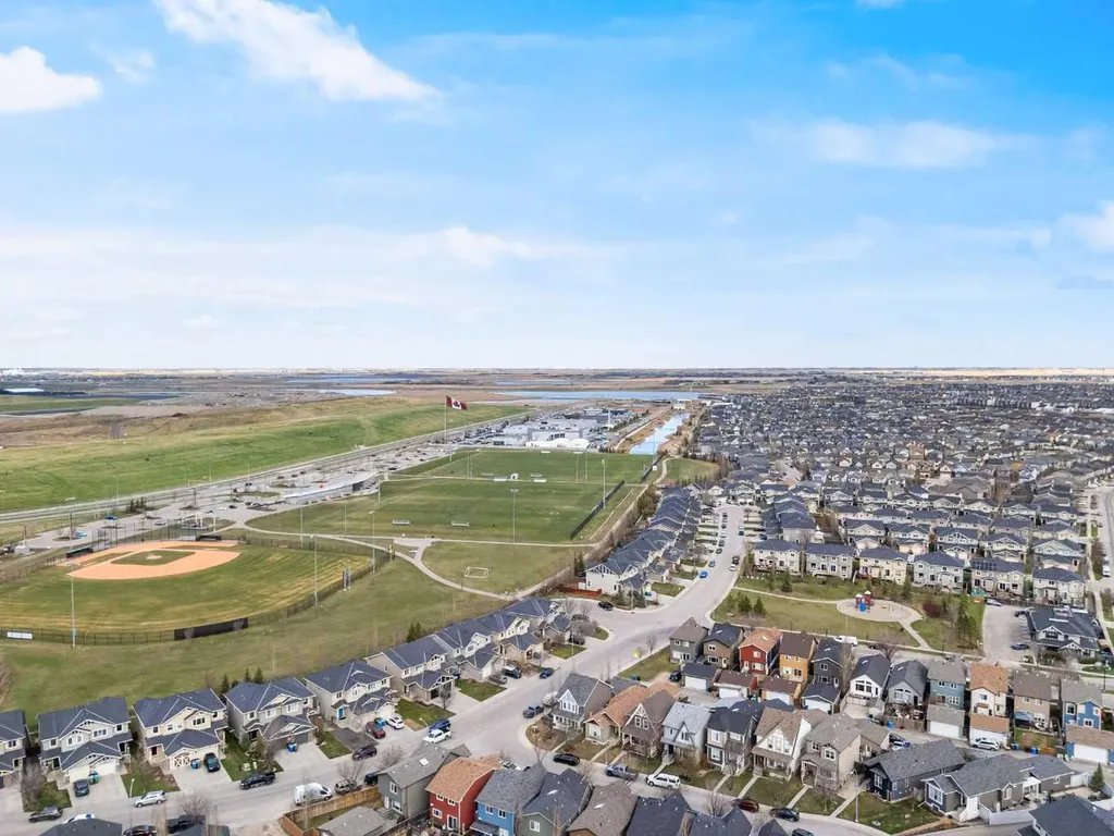 36 New Brighton Landing SE Calgary AB T2Z0S5
