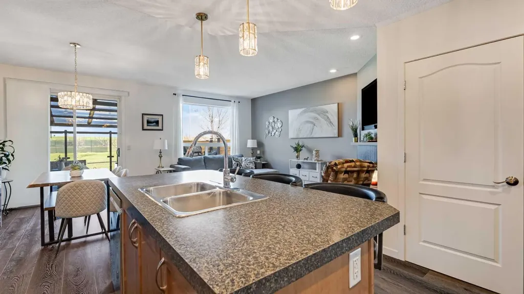 36 New Brighton Landing SE Calgary AB T2Z0S5