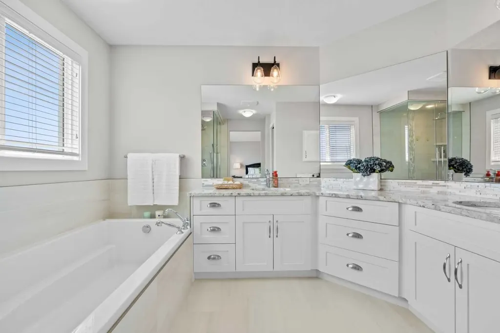 237 Kinniburgh Way Chestermere AB T1X 0R9