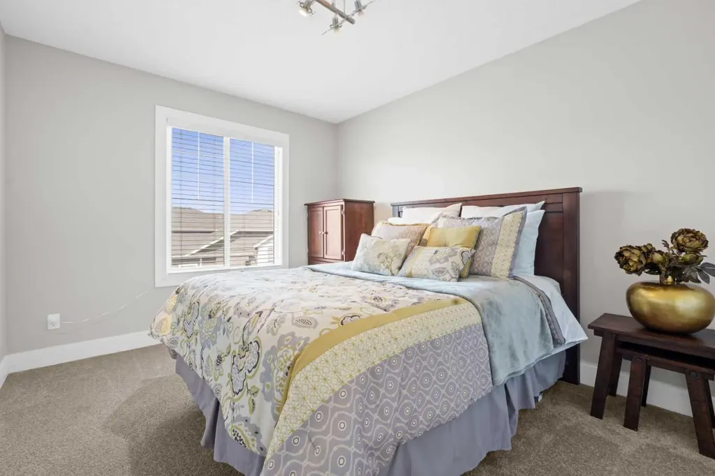 237 Kinniburgh Way Chestermere AB T1X 0R9