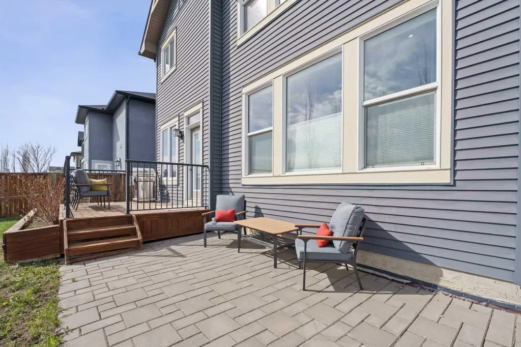 237 Kinniburgh Way Chestermere AB T1X 0R9