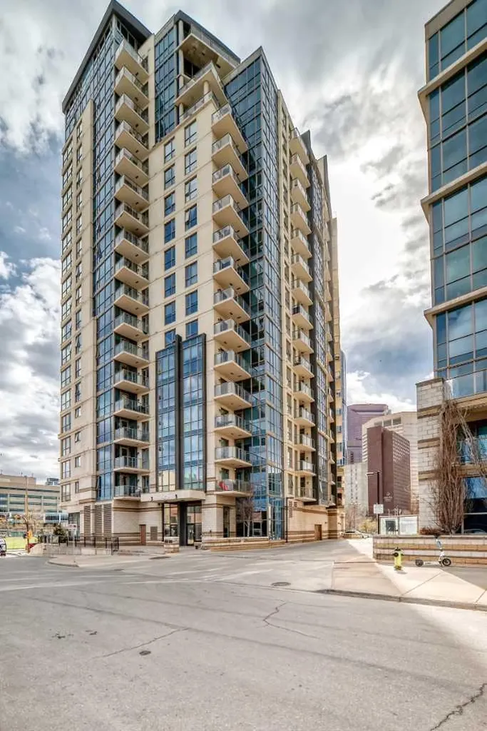 325 3 Street SE Calgary AB T2G 0T9