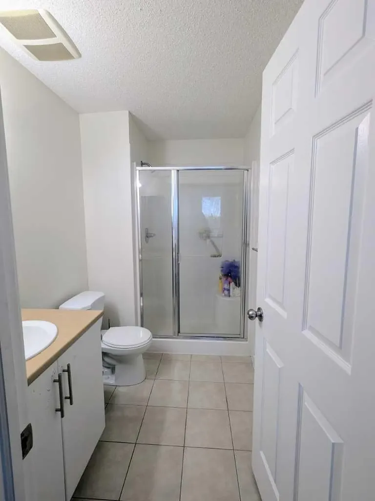 325 3 Street SE Calgary AB T2G 0T9