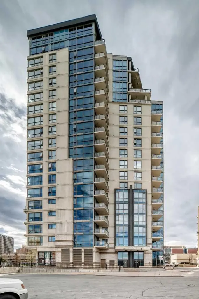 325 3 Street SE Calgary AB T2G 0T9