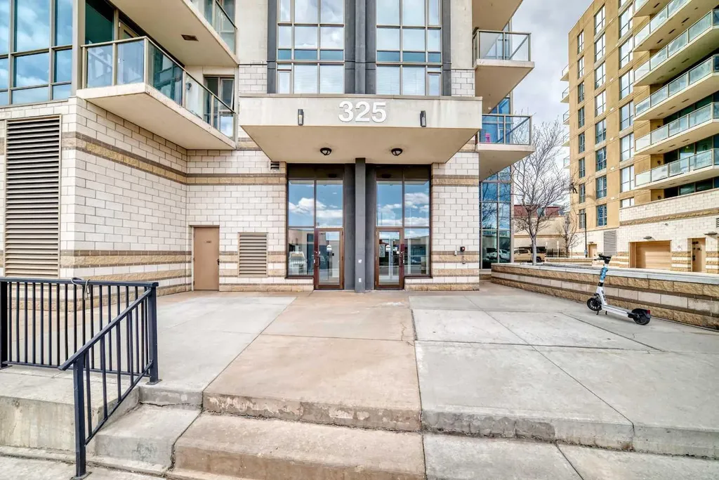 325 3 Street SE Calgary AB T2G 0T9