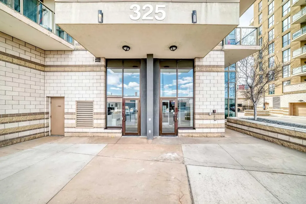 325 3 Street SE Calgary AB T2G 0T9