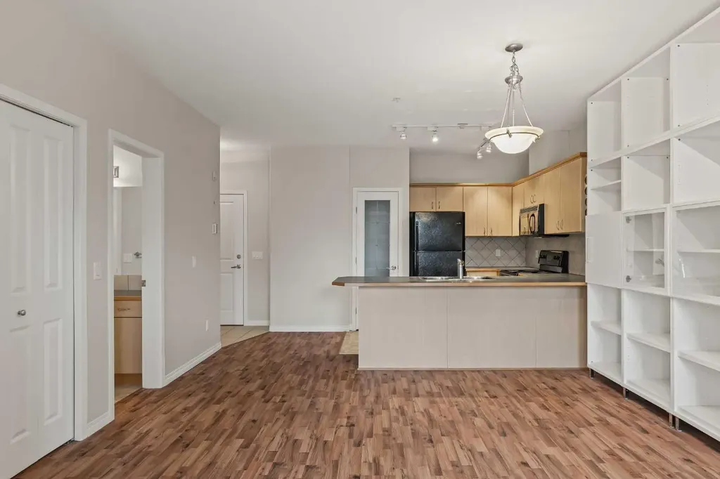 3651 Marda Link SW Calgary AB T3T 6J7