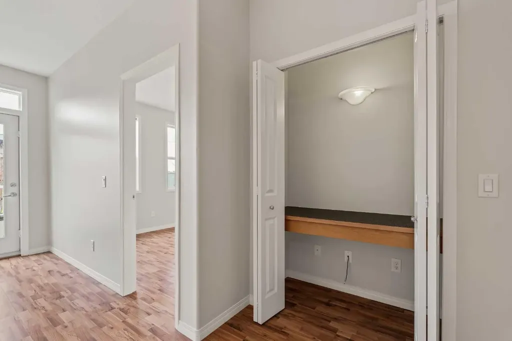 3651 Marda Link SW Calgary AB T3T 6J7