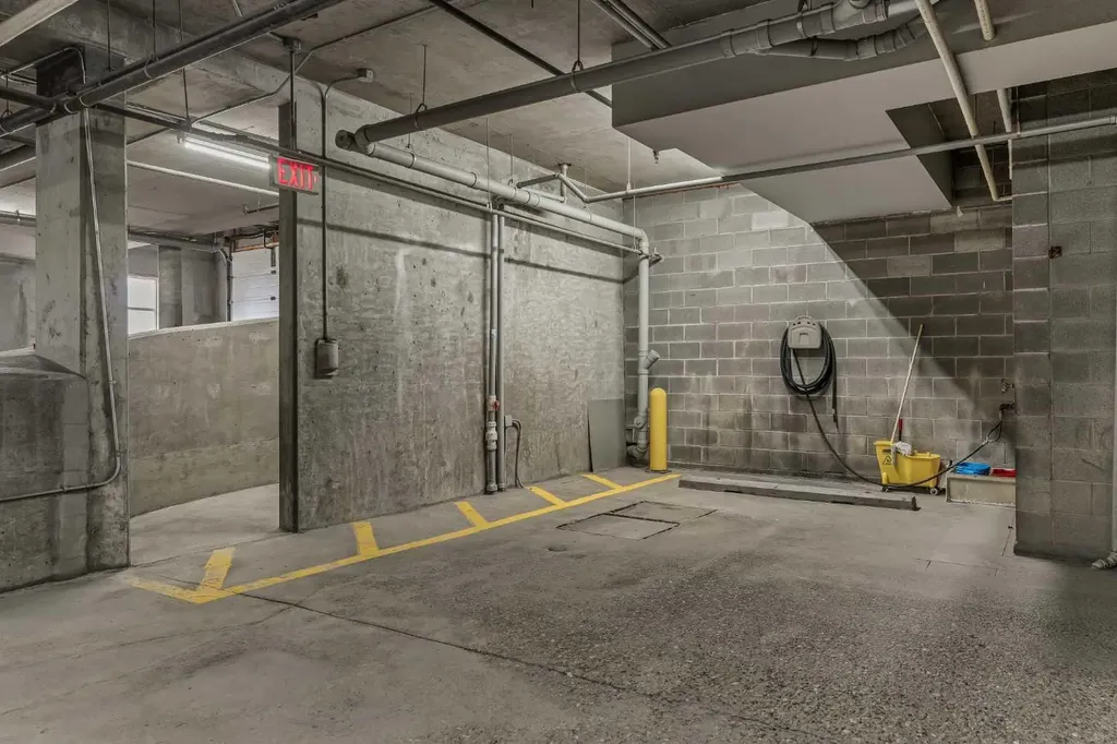 3651 Marda Link SW Calgary AB T3T 6J7