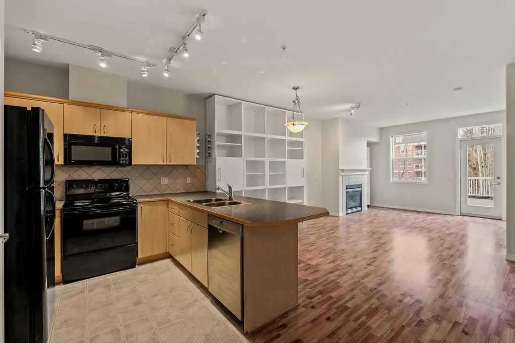 3651 Marda Link SW Calgary AB T3T 6J7