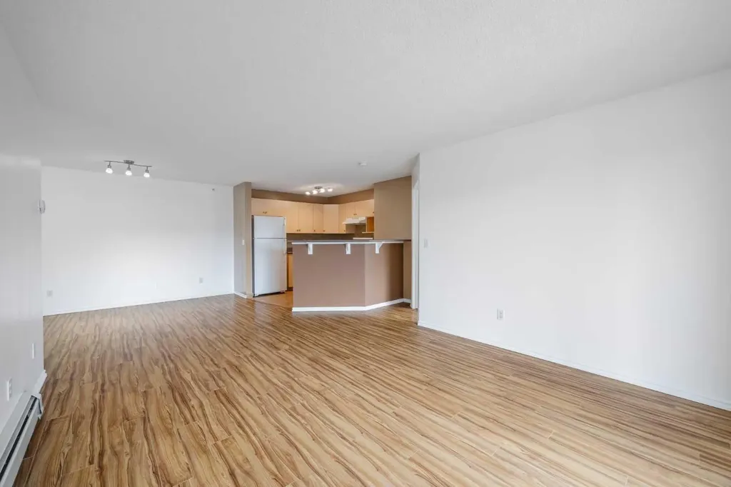 4975 130 Avenue SE Calgary AB T2Z 4M4