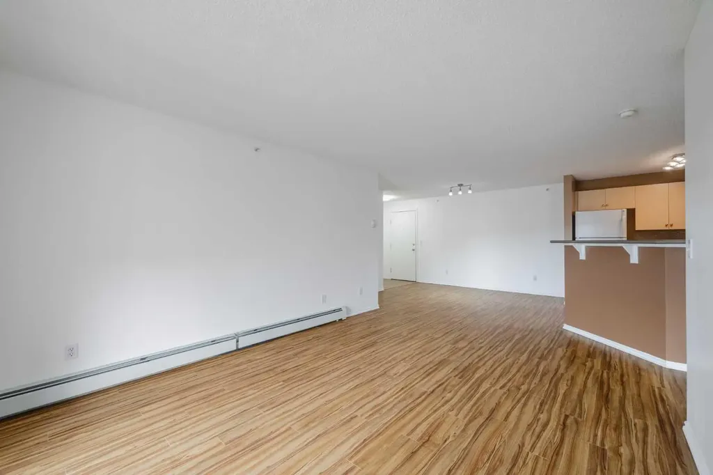 4975 130 Avenue SE Calgary AB T2Z 4M4