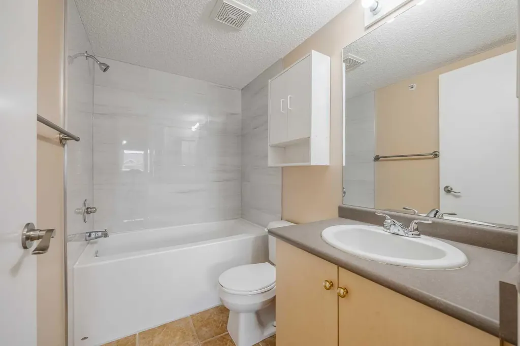 4975 130 Avenue SE Calgary AB T2Z 4M4