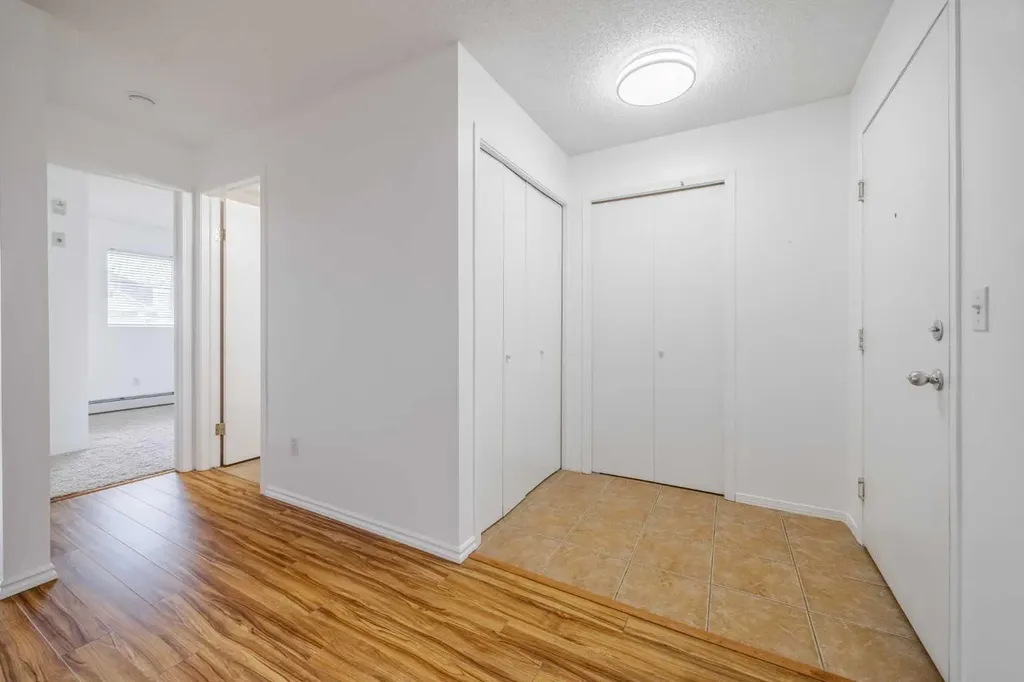 4975 130 Avenue SE Calgary AB T2Z 4M4