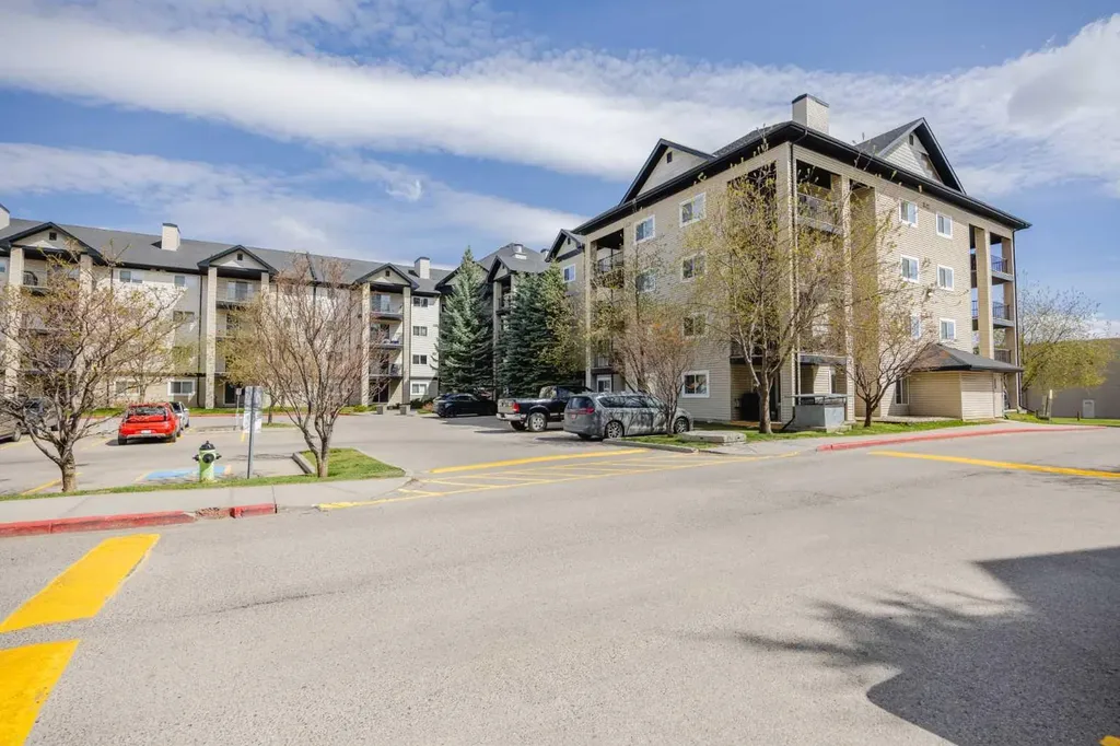 4975 130 Avenue SE Calgary AB T2Z 4M4