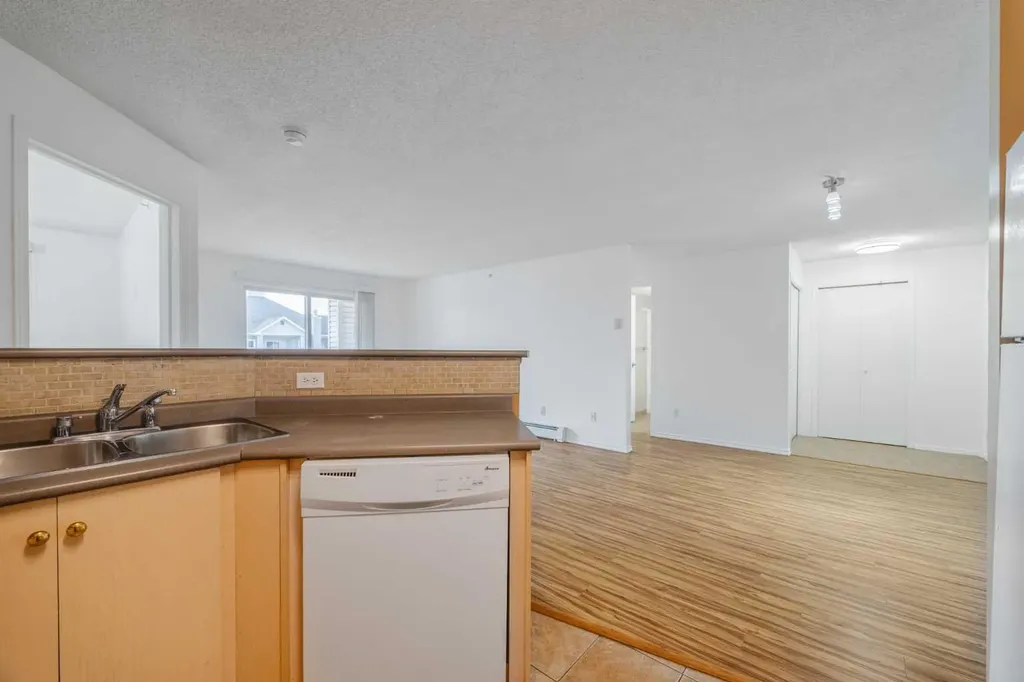 4975 130 Avenue SE Calgary AB T2Z 4M4