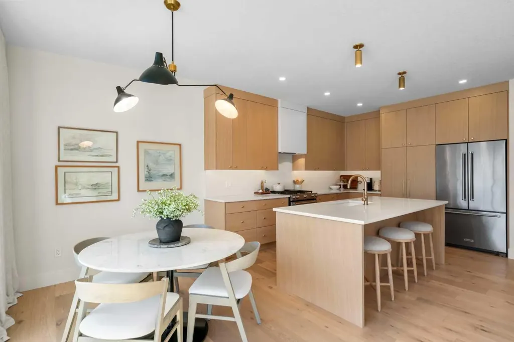 2853 14 Avenue SW Calgary AB T3C 3W8