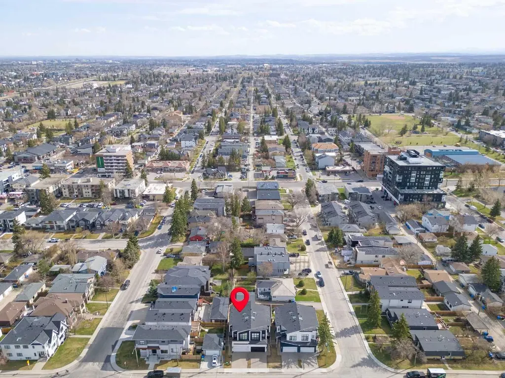 2853 14 Avenue SW Calgary AB T3C 3W8