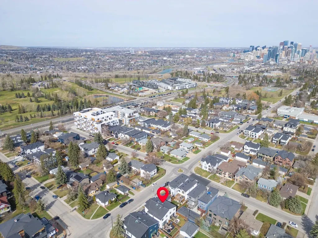 2853 14 Avenue SW Calgary AB T3C 3W8