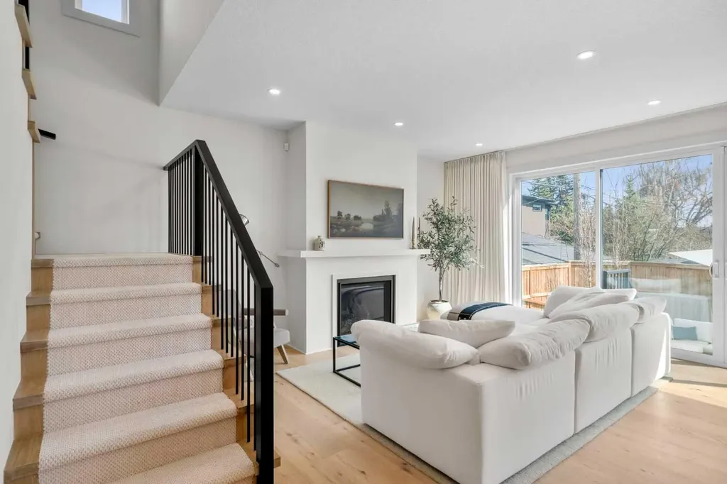 2853 14 Avenue SW Calgary AB T3C 3W8