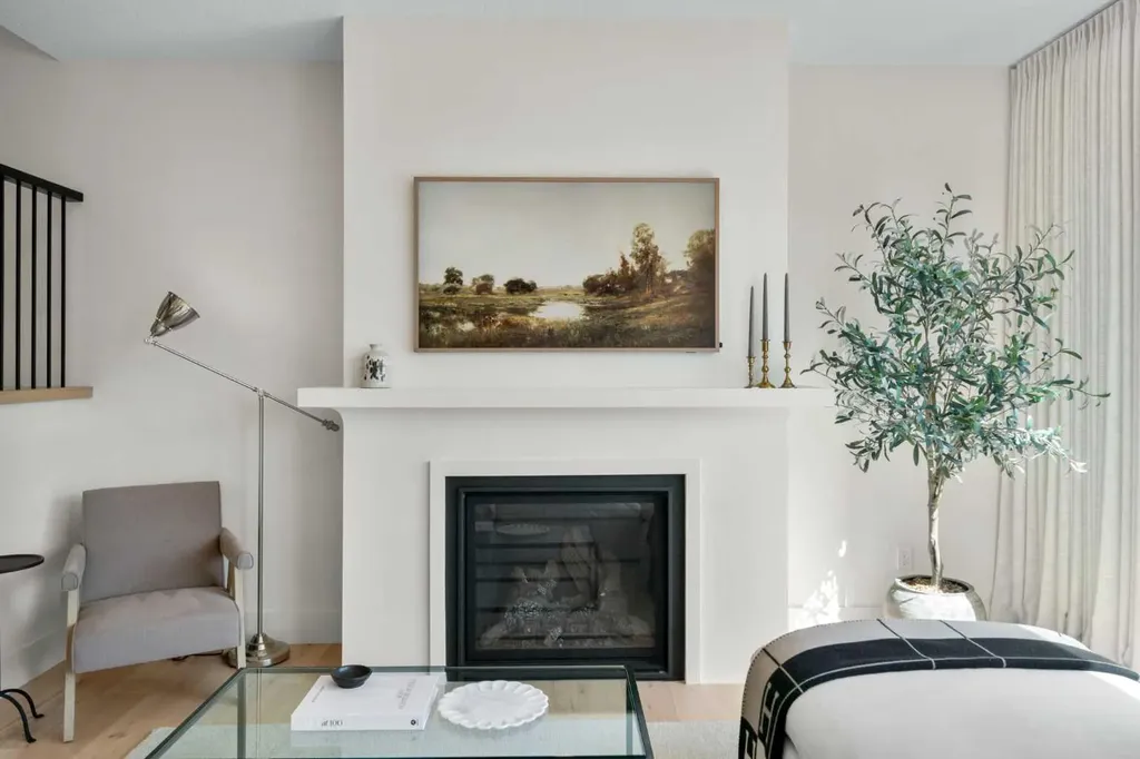 2853 14 Avenue SW Calgary AB T3C 3W8