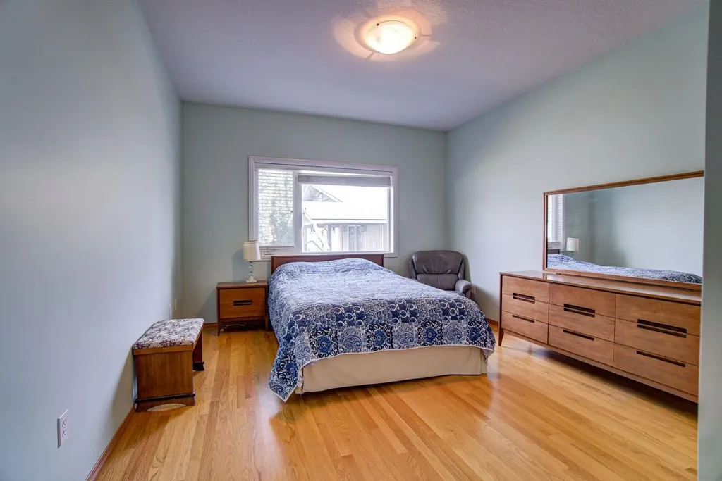 224 52 Avenue W Claresholm AB T0L 0T0