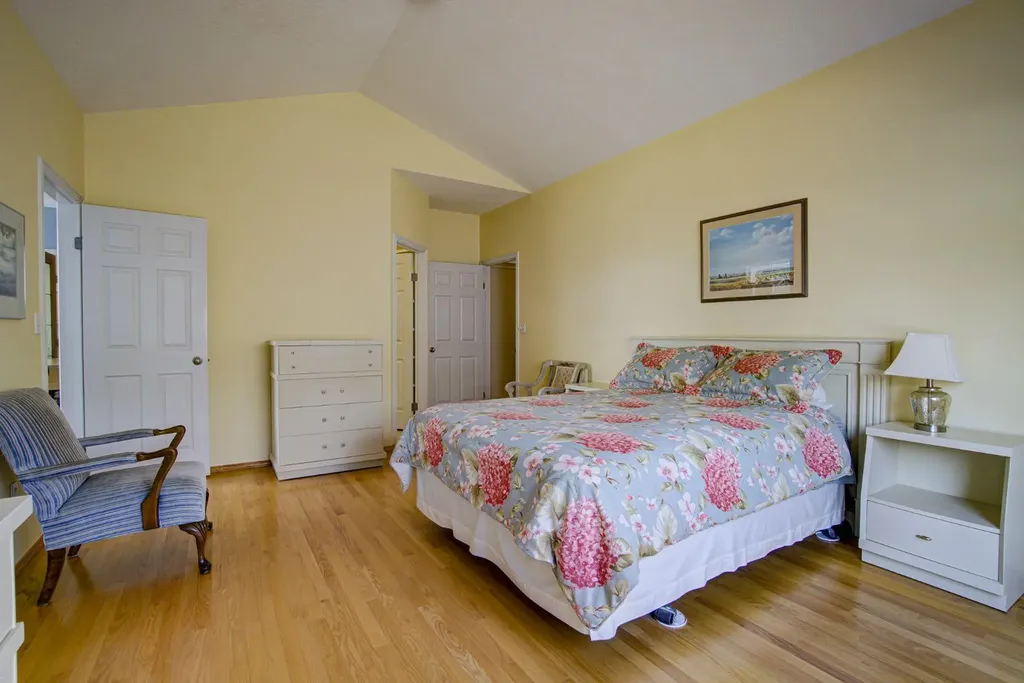 224 52 Avenue W Claresholm AB T0L 0T0