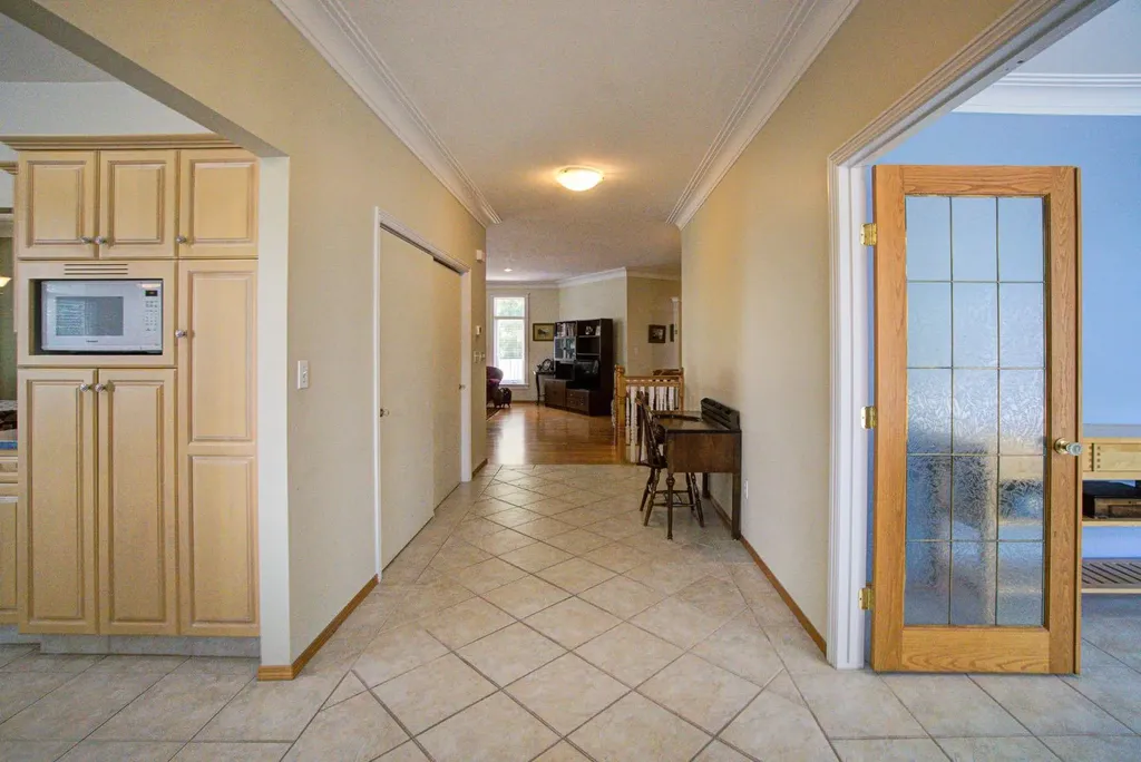 224 52 Avenue W Claresholm AB T0L 0T0