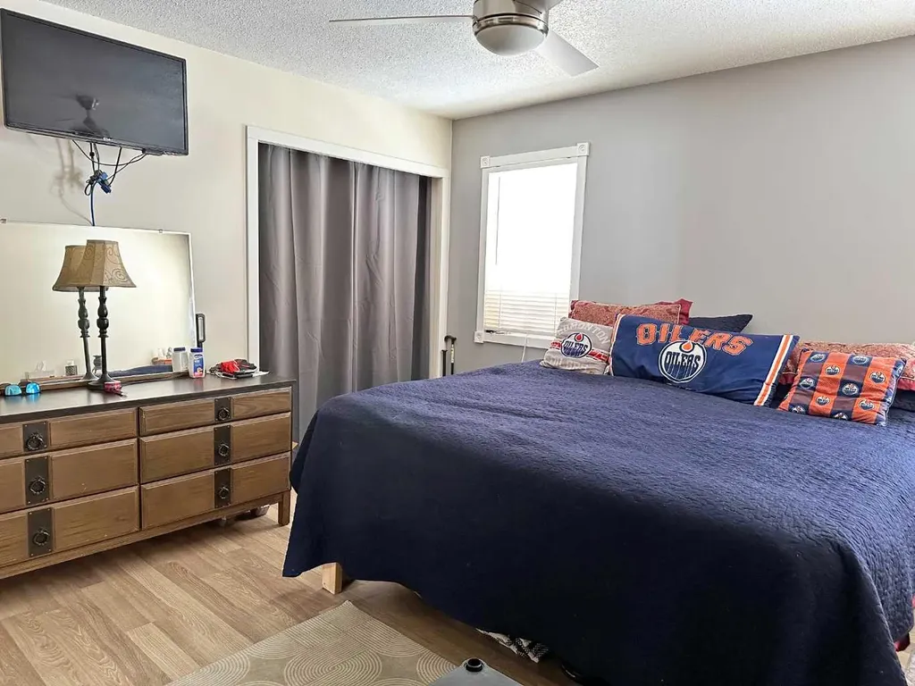 4804 Landsdown Avenue Blackfalds AB T0M 0J0