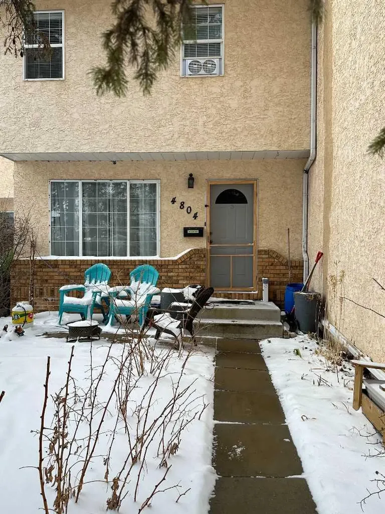 4804 Landsdown Avenue Blackfalds AB T0M 0J0