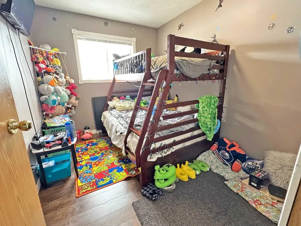 4804 Landsdown Avenue Blackfalds AB T0M 0J0