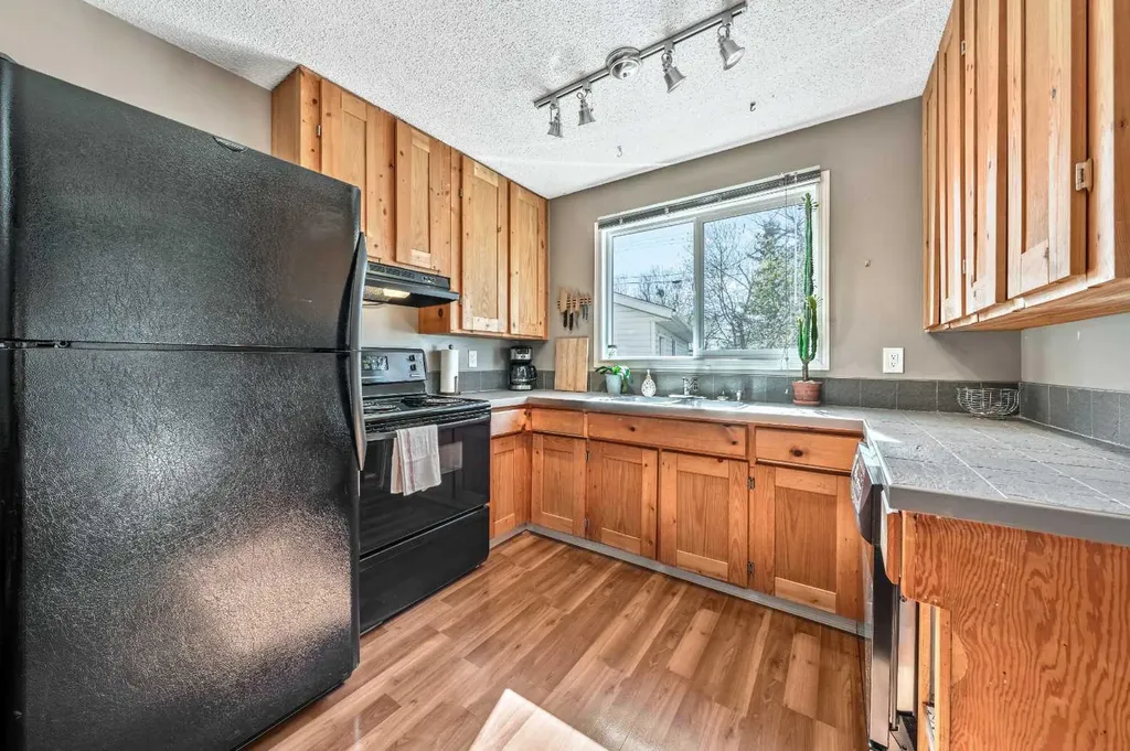 120 Pennsburg Way SE Calgary AB T2A 2J5