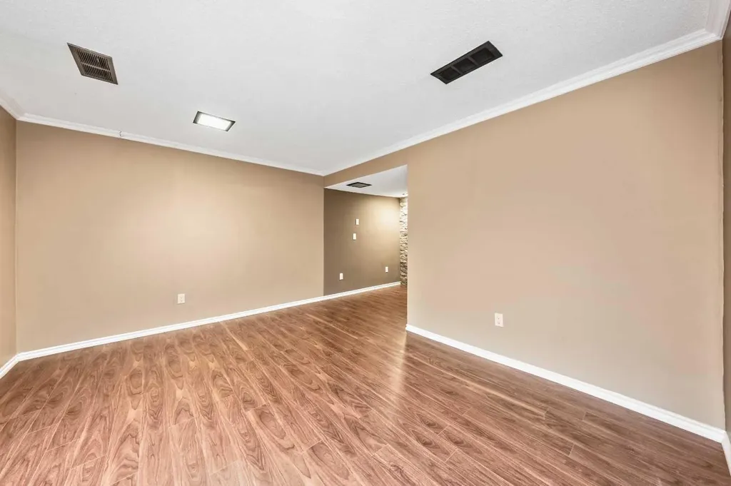 120 Pennsburg Way SE Calgary AB T2A 2J5