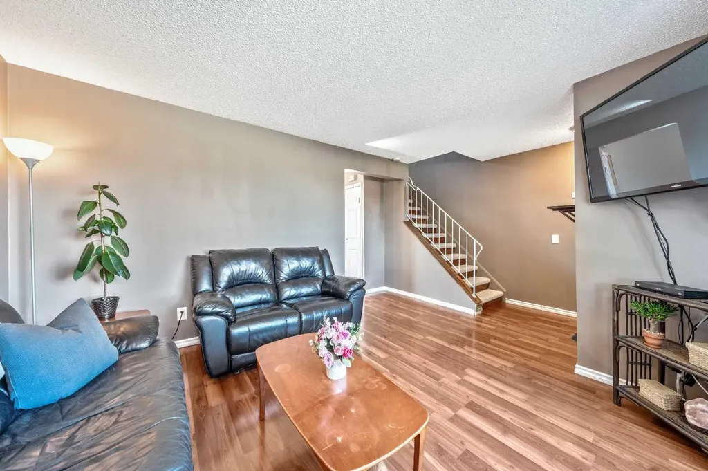 120 Pennsburg Way SE Calgary AB T2A 2J5