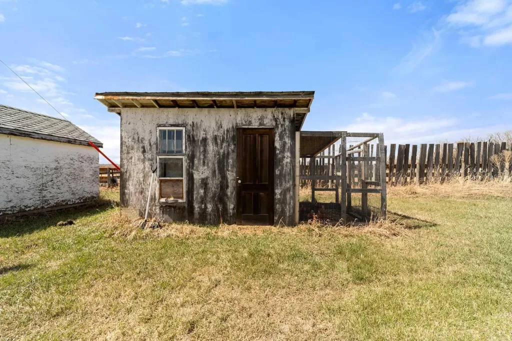 44402 Range Road 125 Rural Flagstaff County AB T0B4C0