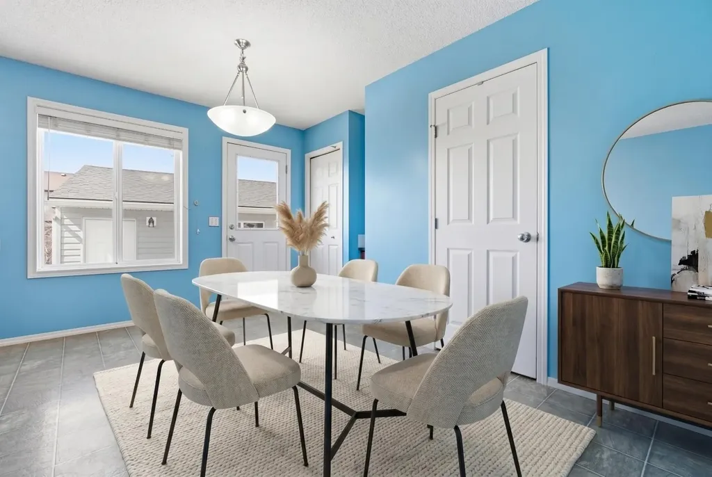 49 Evermeadow Manor SW Calgary AB T2Y 4W8