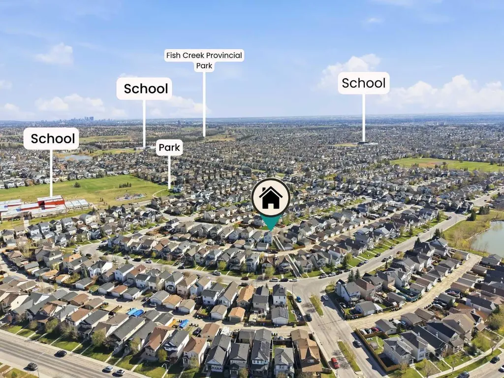 49 Evermeadow Manor SW Calgary AB T2Y 4W8