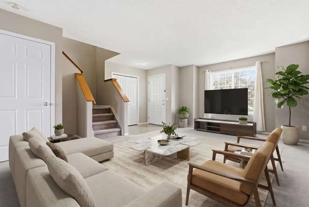 49 Evermeadow Manor SW Calgary AB T2Y 4W8