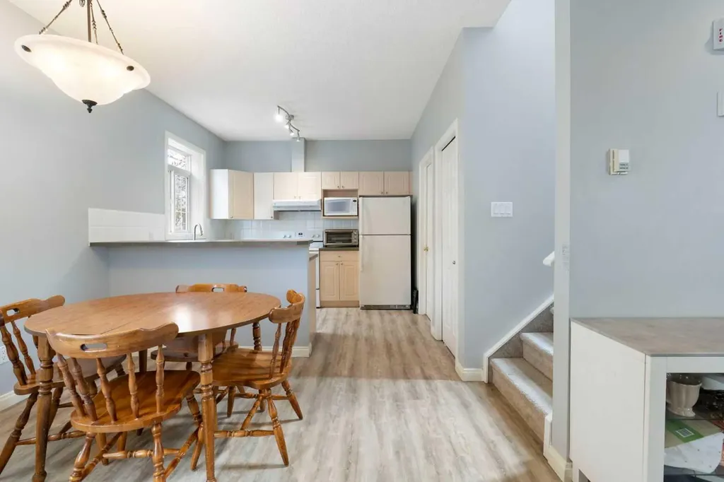 5703 5 Street SW Calgary AB T2V 1A8