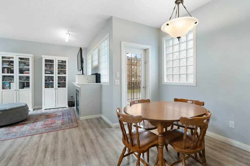 5703 5 Street SW Calgary AB T2V 1A8